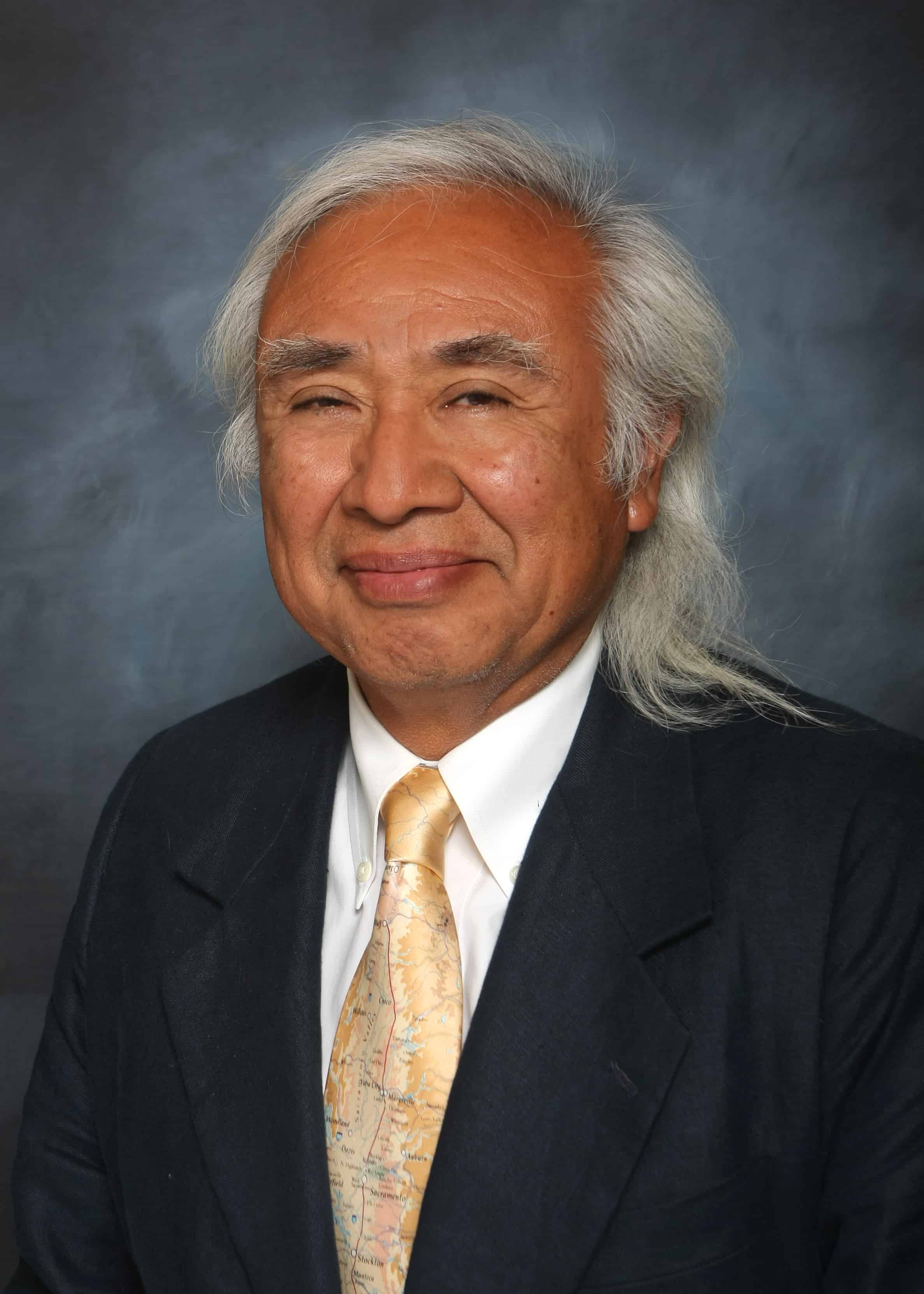 Hugo Morales, Radio Bilingue